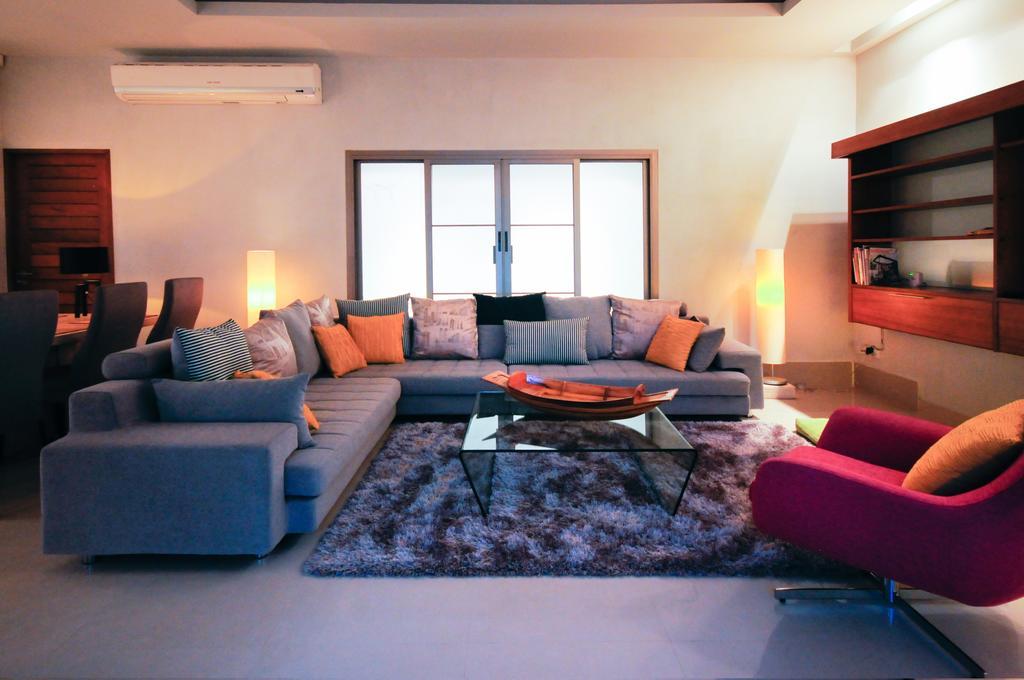 Nai Harn Beach Villa Екстер'єр фото