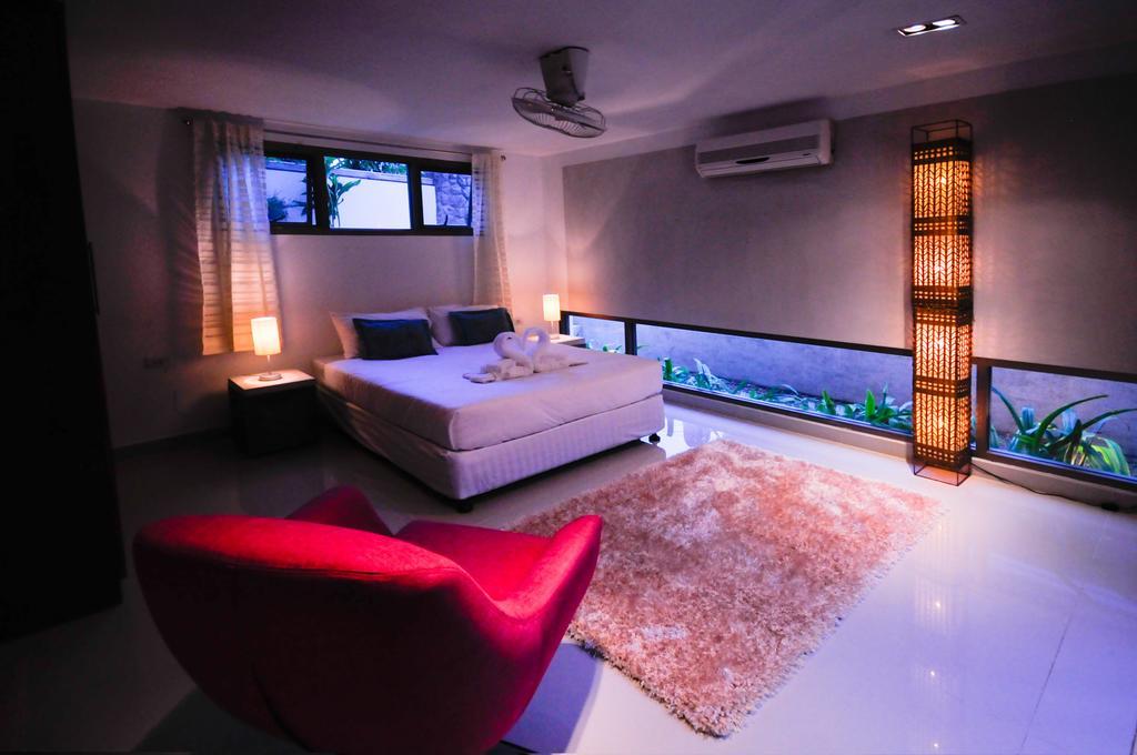 Nai Harn Beach Villa Екстер'єр фото