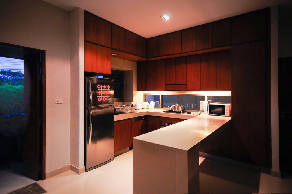 Nai Harn Beach Villa Екстер'єр фото