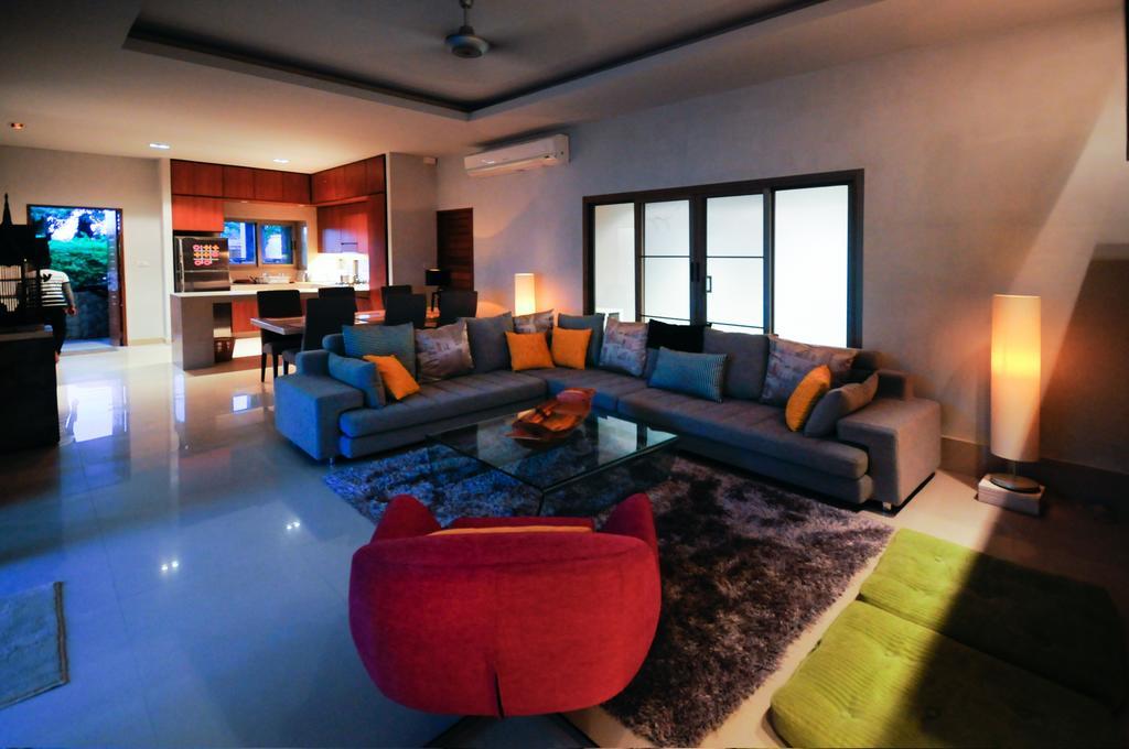 Nai Harn Beach Villa Екстер'єр фото