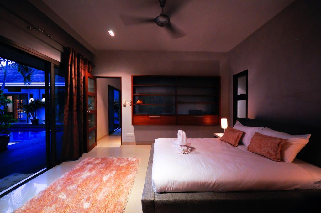 Nai Harn Beach Villa Екстер'єр фото